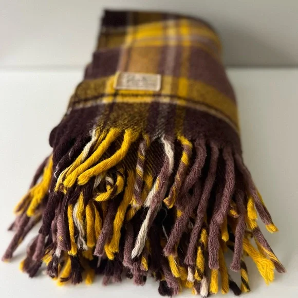 LK New Vintage Wool Stadium Game Day Throw Blanket 50x50 Faribo MN Maroon Gold - Picture 4 of 13